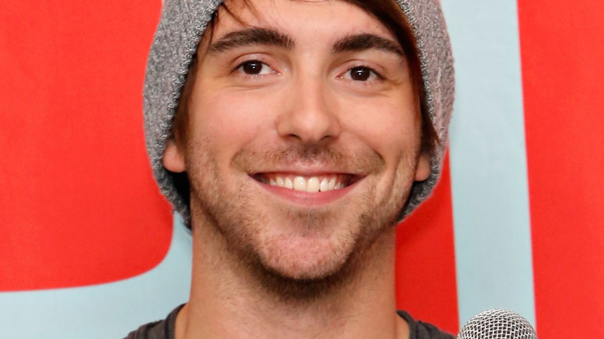 Alex Gaskarth's $1 Million Net Worth: Singer, Songwriter, Guitarist